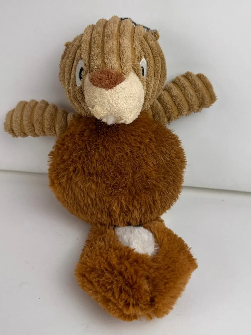 KONG Scrunch Knots Squirrel Plush Dog Toy Squeaker Ribbed Brown 10